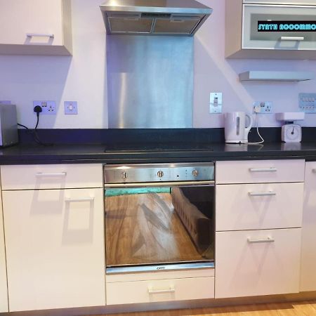 80S Retro 1Bed Studio Serviced Apartment Canary Wharf Perfect For Solo & Couple Travellers London Exterior photo
