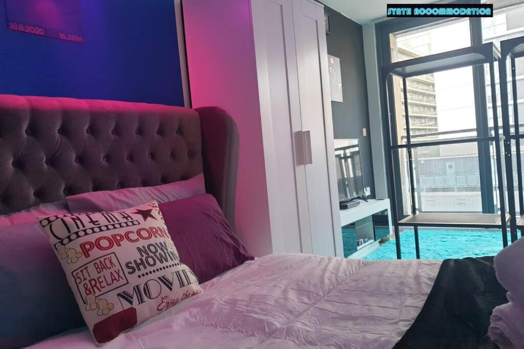 80S Retro 1Bed Studio Serviced Apartment Canary Wharf Perfect For Solo & Couple Travellers London Exterior photo